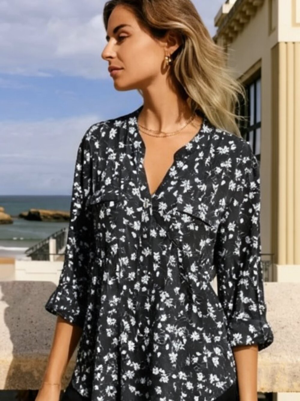 Cocomo Womens Top Blouse Popover 3/4 Sleeves Roll Tab Black Floral Print Size L